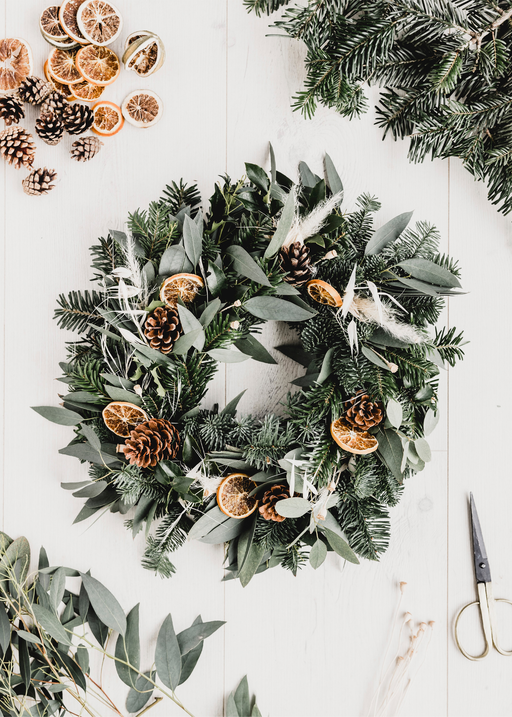 7 Sustainable Holiday Decoration Ideas