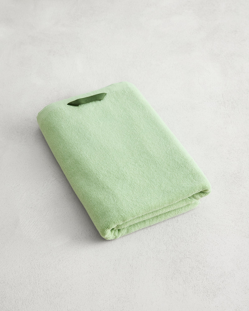 Apple 100% Cotton Terry Bath Towel