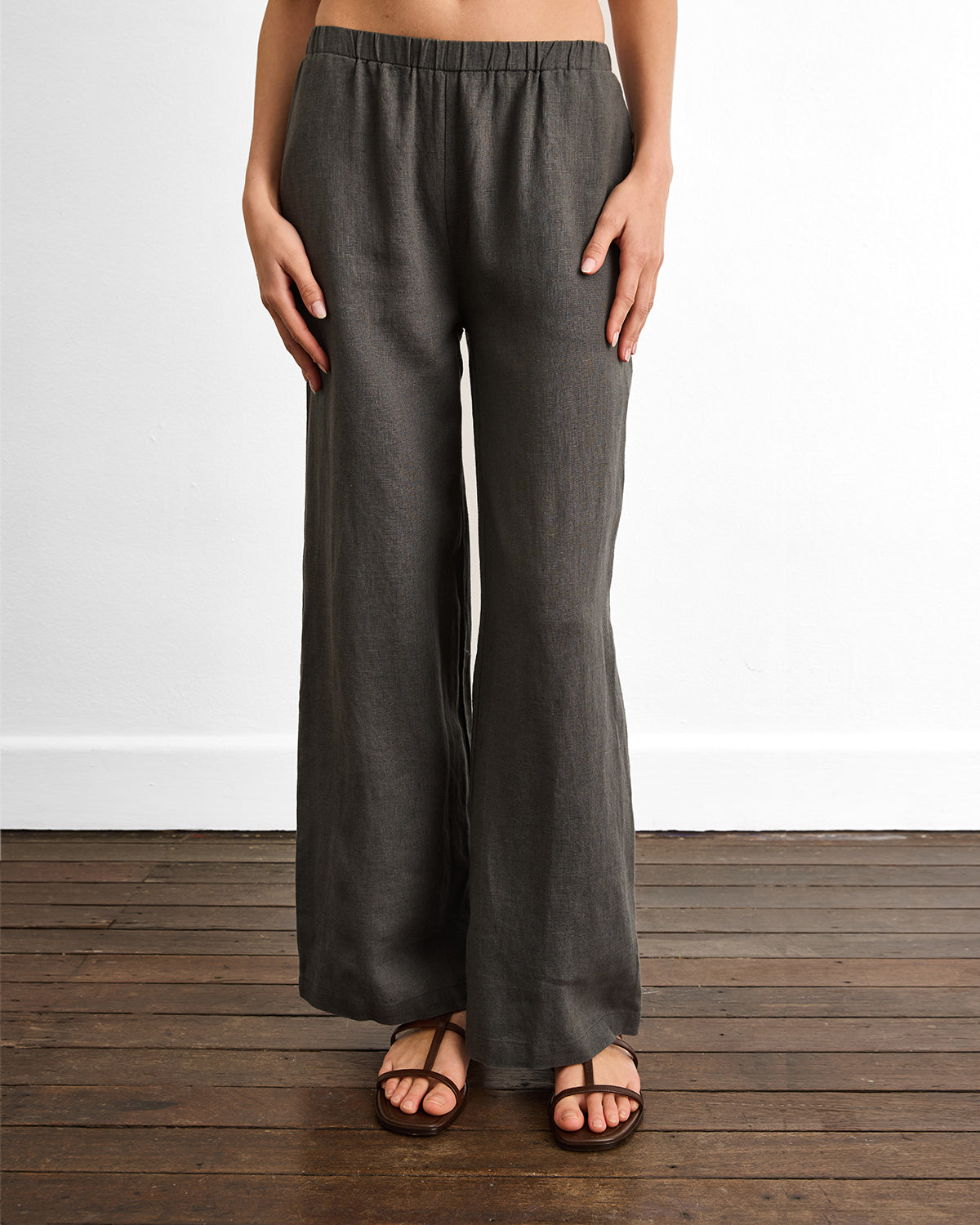 Piazza Linen Pants in Charcoal