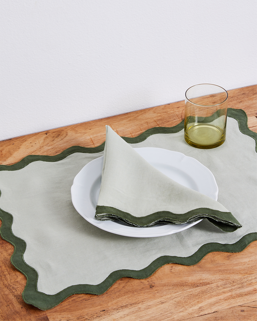 Sage & Olive 100% French Flax Linen Scalloped Napkins (Set of Four)